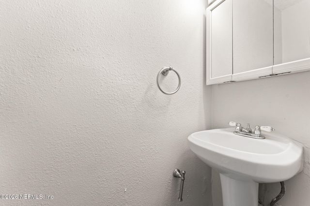 1817 BANBURY Road, Jacksonville, FL 32211