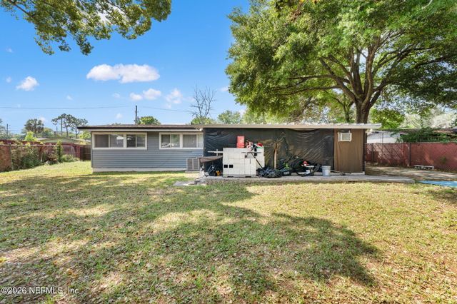 1817 BANBURY Road, Jacksonville, FL 32211