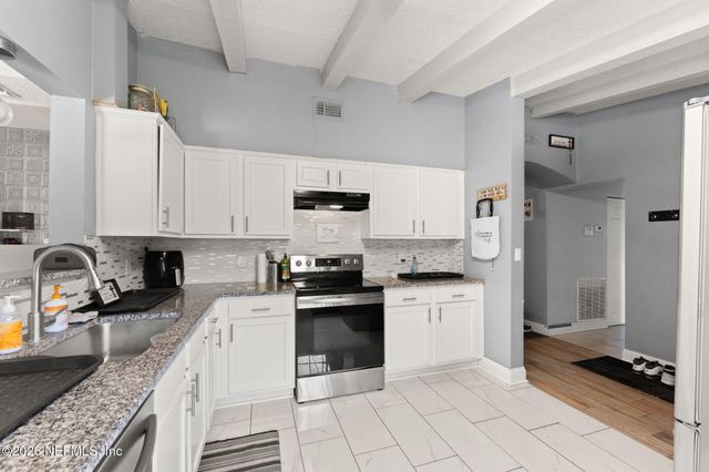 1817 BANBURY Road, Jacksonville, FL 32211