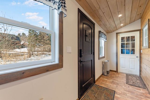 21 Bungy Road, Colebrook, NH 03576