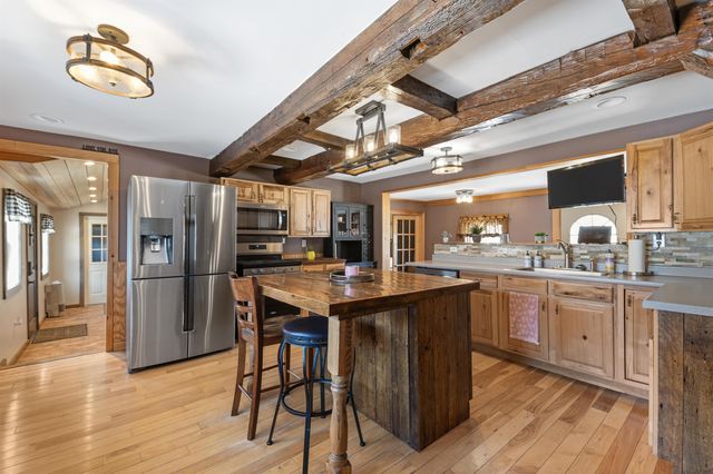 21 Bungy Road, Colebrook, NH 03576