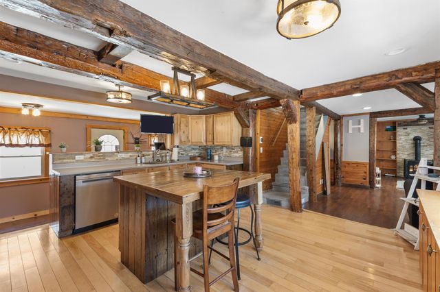 21 Bungy Road, Colebrook, NH 03576