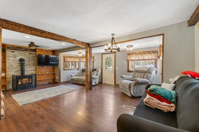 21 Bungy Road, Colebrook, NH 03576