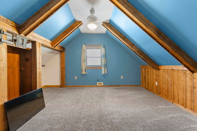 21 Bungy Road, Colebrook, NH 03576