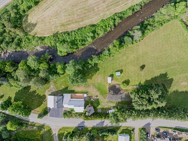 21 Bungy Road, Colebrook, NH 03576