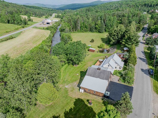 21 Bungy Road, Colebrook, NH 03576