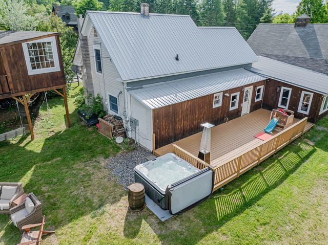 21 Bungy Road, Colebrook, NH 03576