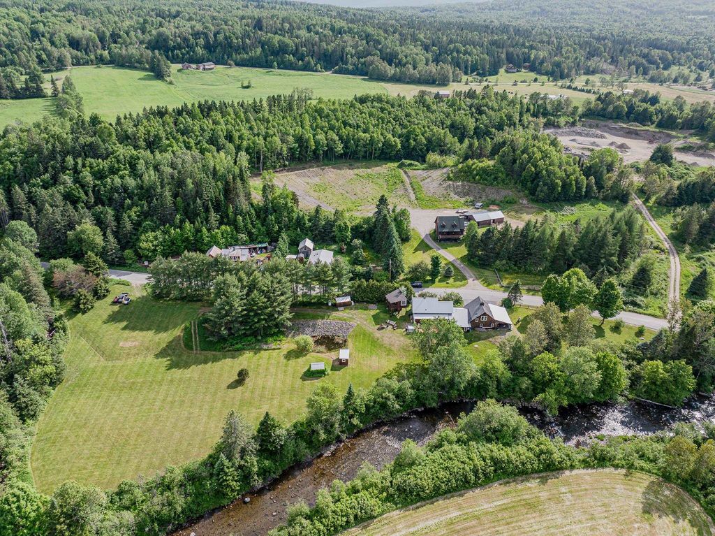 21 Bungy Road, Colebrook, NH 03576