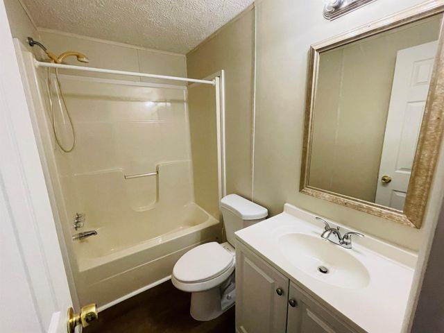 1103 Lemon Street, Okeechobee, FL 34974