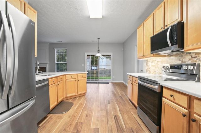 2643 WHISPERING PINES Drive, Grayson, GA 30017