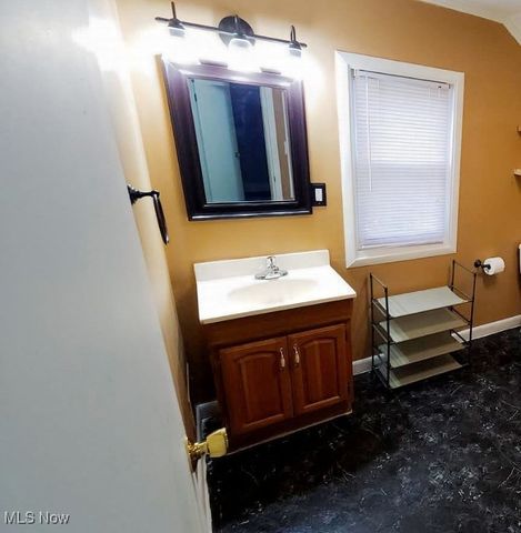 30 Medina Street, Rittman, OH 44270