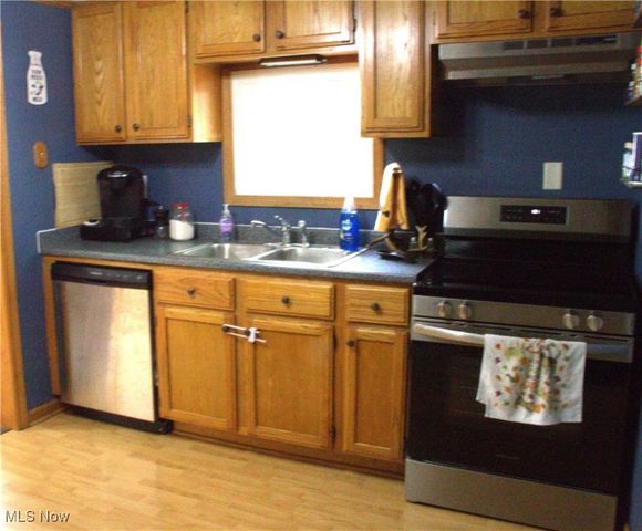 30 Medina Street, Rittman, OH 44270