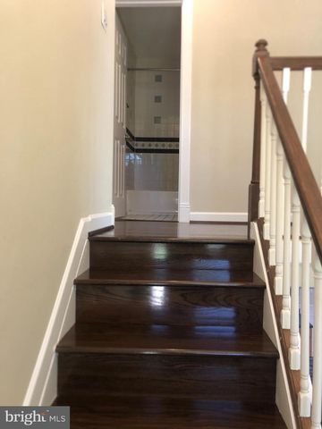 1403 SKYHAVEN CT, Herndon, VA 20170