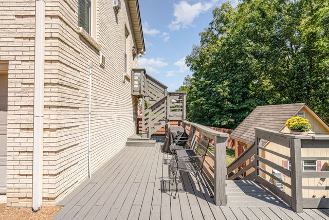 240 Green Harbor Rd, Old Hickory, TN 37138