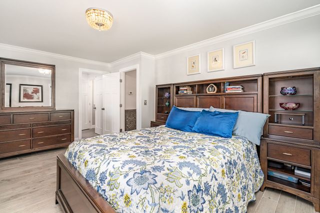 240 Green Harbor Rd, Old Hickory, TN 37138