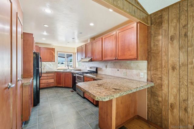 275 S Worthington St 14, Spring Valley, CA 91977