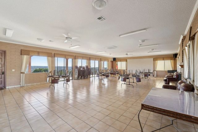 275 S Worthington St 14, Spring Valley, CA 91977
