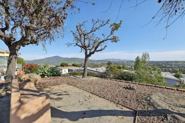 275 S Worthington St 14, Spring Valley, CA 91977