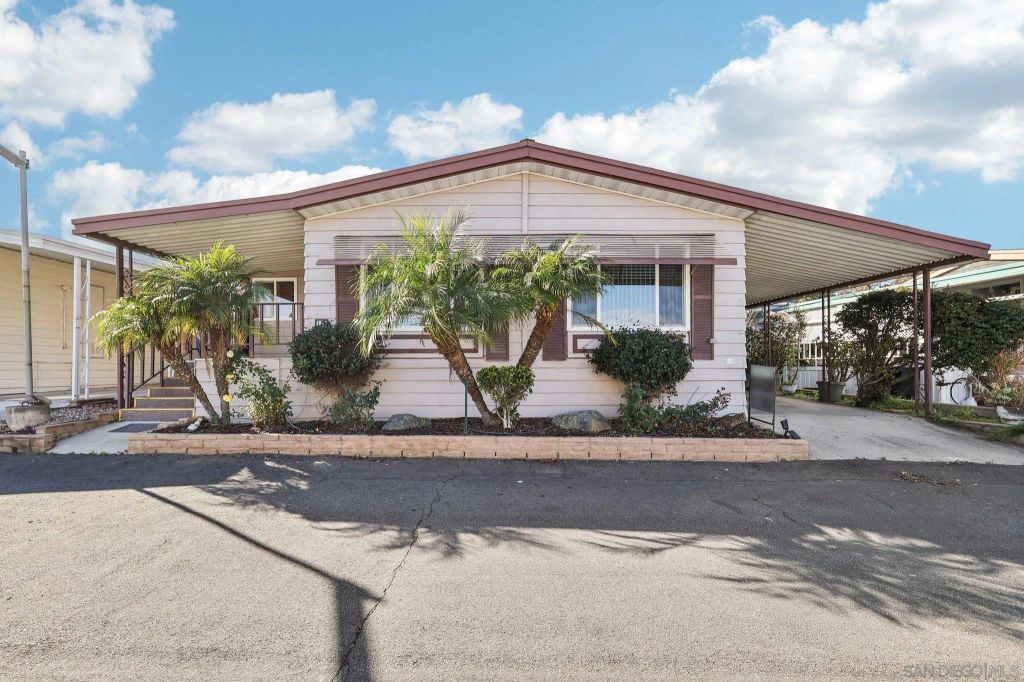 275 S Worthington St 14, Spring Valley, CA 91977