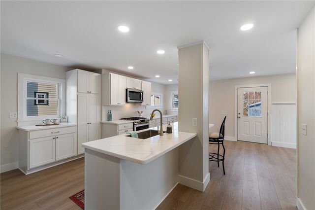 211 South West Street, Geneva City, NY 14456