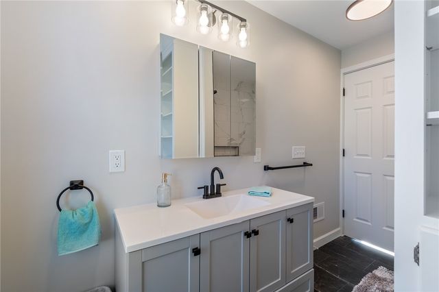 211 South West Street, Geneva City, NY 14456