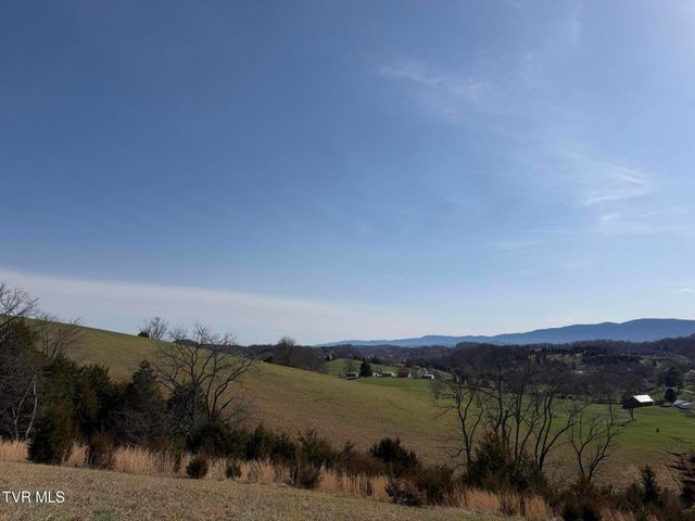 1578 Hunting Hill Road, Bluff City, TN 37618