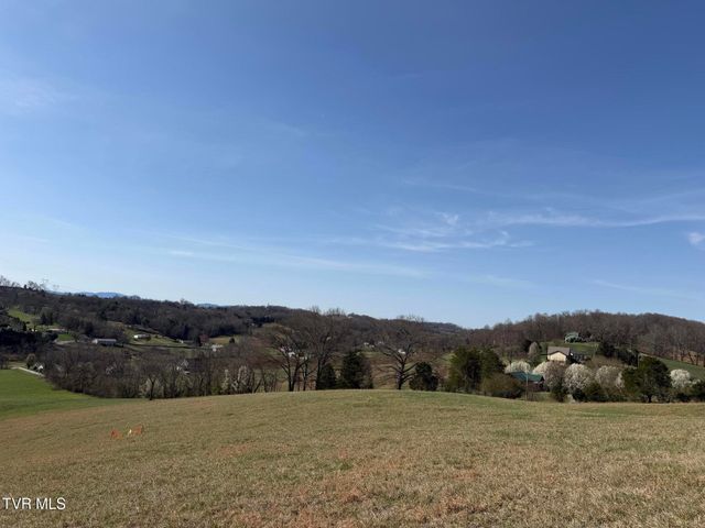 1578 Hunting Hill Road, Bluff City, TN 37618