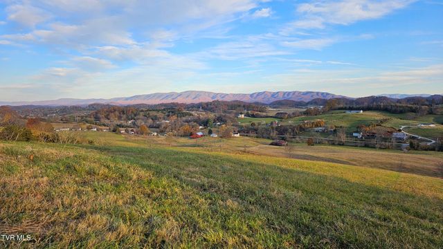 1578 Hunting Hill Road, Bluff City, TN 37618