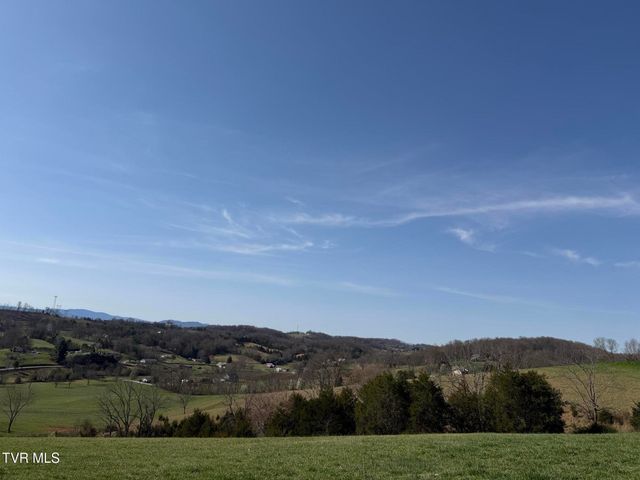 1578 Hunting Hill Road, Bluff City, TN 37618