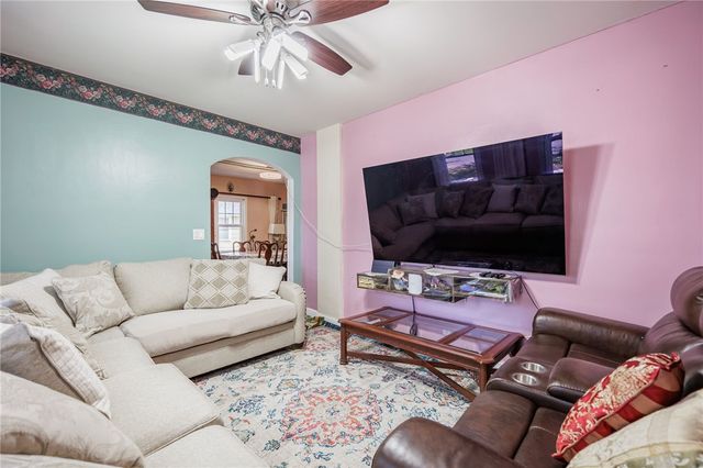 52 Clayton Street, Rochester, NY 14612