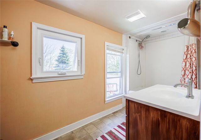 52 Clayton Street, Rochester, NY 14612