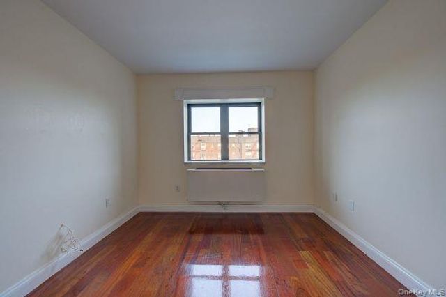 143-41 84 Drive 8B, Briarwood, NY 11435