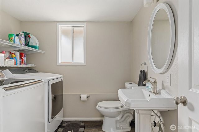 554 NW Fairhaven Drive, Oak Harbor, WA 98277