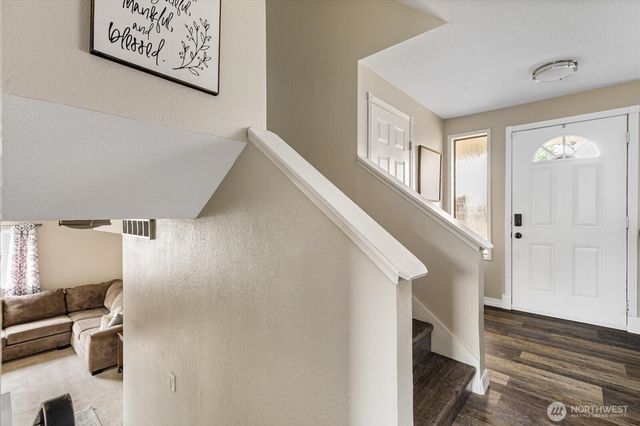 554 NW Fairhaven Drive, Oak Harbor, WA 98277
