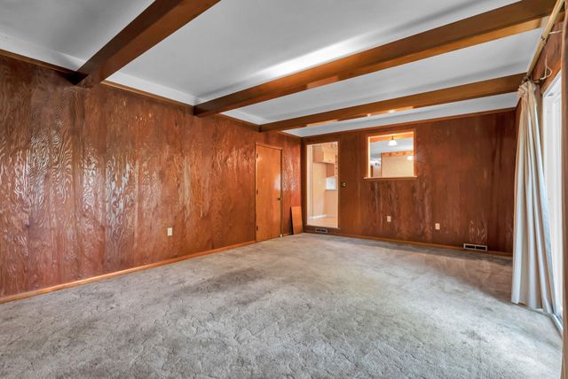 6147 S Lulu Ave, Wichita, KS 67216