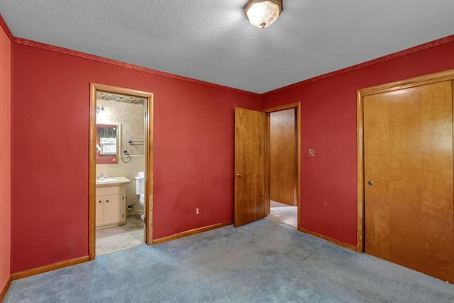 6147 S Lulu Ave, Wichita, KS 67216