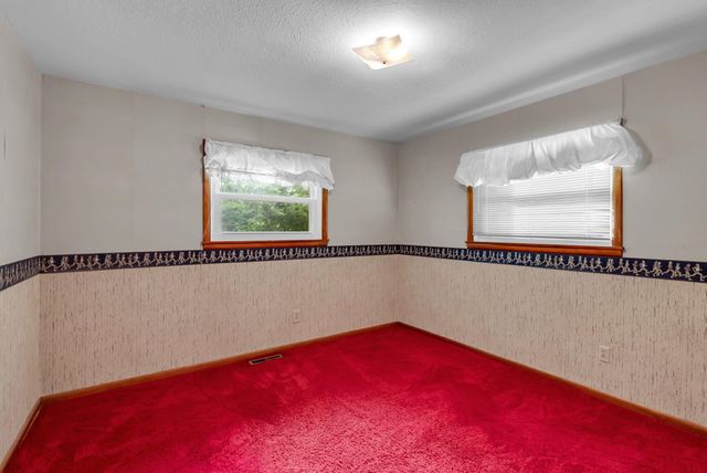 6147 S Lulu Ave, Wichita, KS 67216