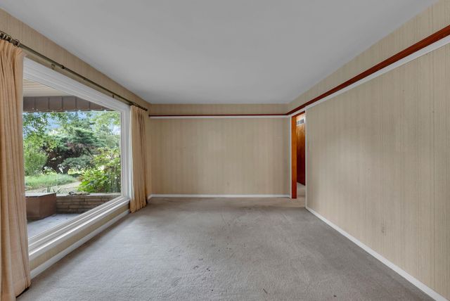 6147 S Lulu Ave, Wichita, KS 67216