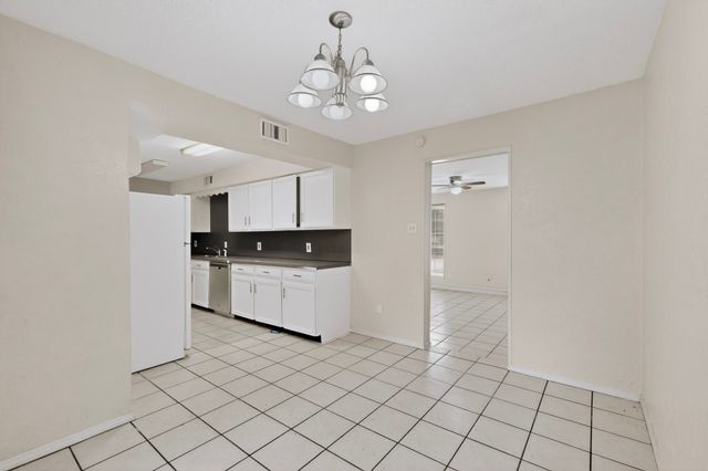 703 E Shady Grove Road, Irving, TX 75060