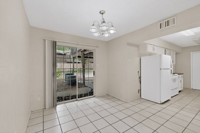 703 E Shady Grove Road, Irving, TX 75060