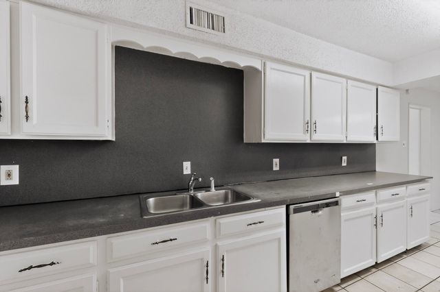 703 E Shady Grove Road, Irving, TX 75060
