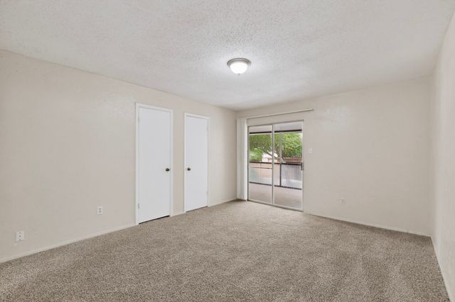 703 E Shady Grove Road, Irving, TX 75060