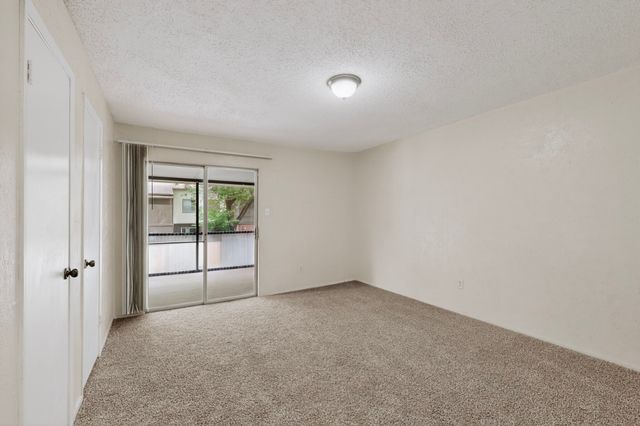 703 E Shady Grove Road, Irving, TX 75060