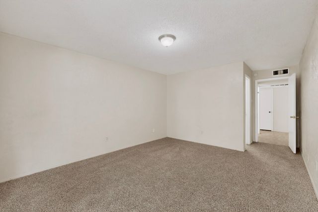 703 E Shady Grove Road, Irving, TX 75060
