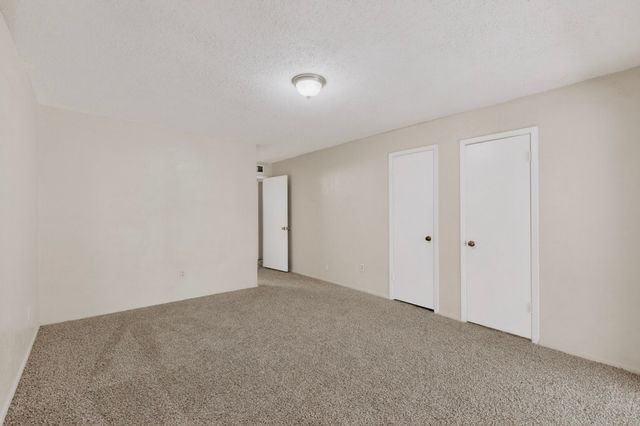 703 E Shady Grove Road, Irving, TX 75060