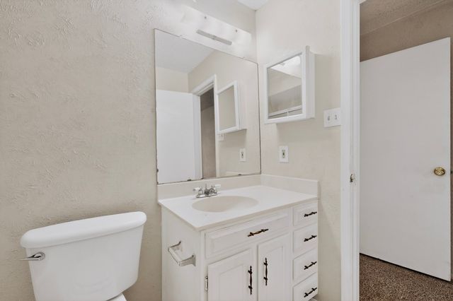 703 E Shady Grove Road, Irving, TX 75060