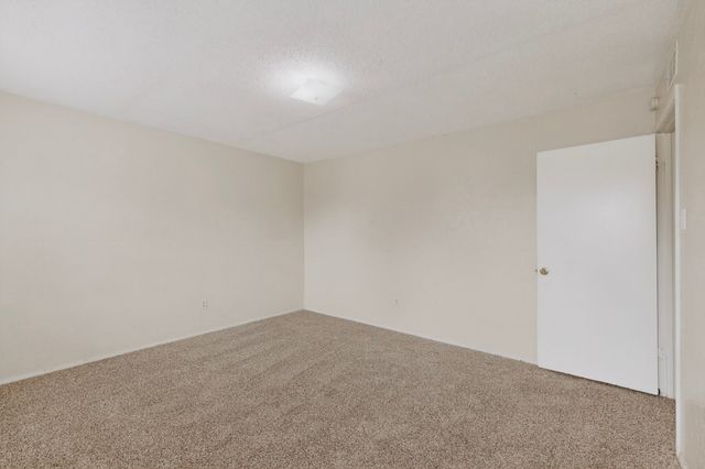 703 E Shady Grove Road, Irving, TX 75060