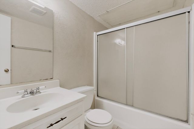 703 E Shady Grove Road, Irving, TX 75060