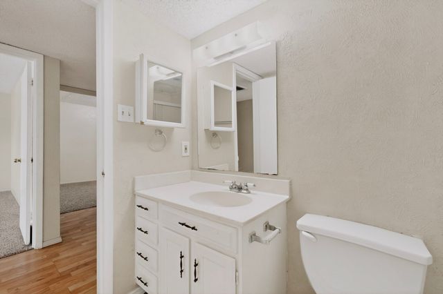 703 E Shady Grove Road, Irving, TX 75060