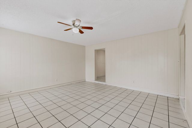 703 E Shady Grove Road, Irving, TX 75060